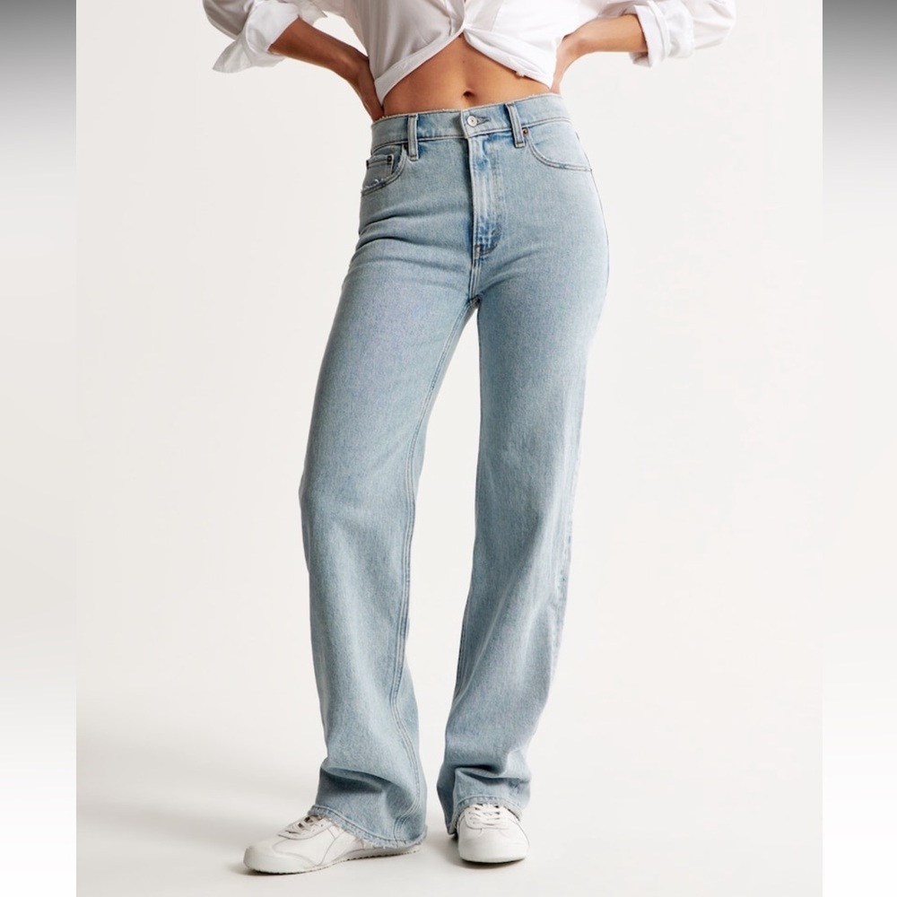 COPY - Abercrombie & Fitch The '90s Relaxed Jean High Rise